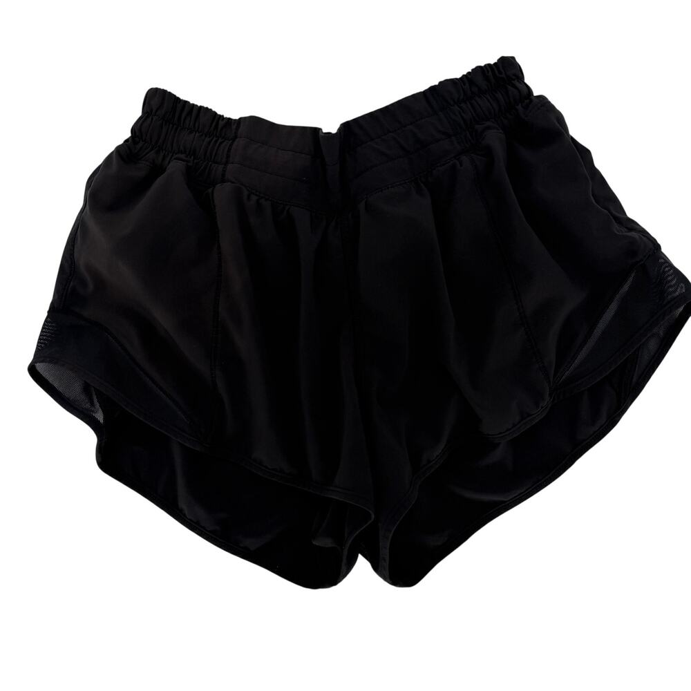 Lululemon Hotty Hot Short II Long 4" Black Sz 4 Mesh Lined